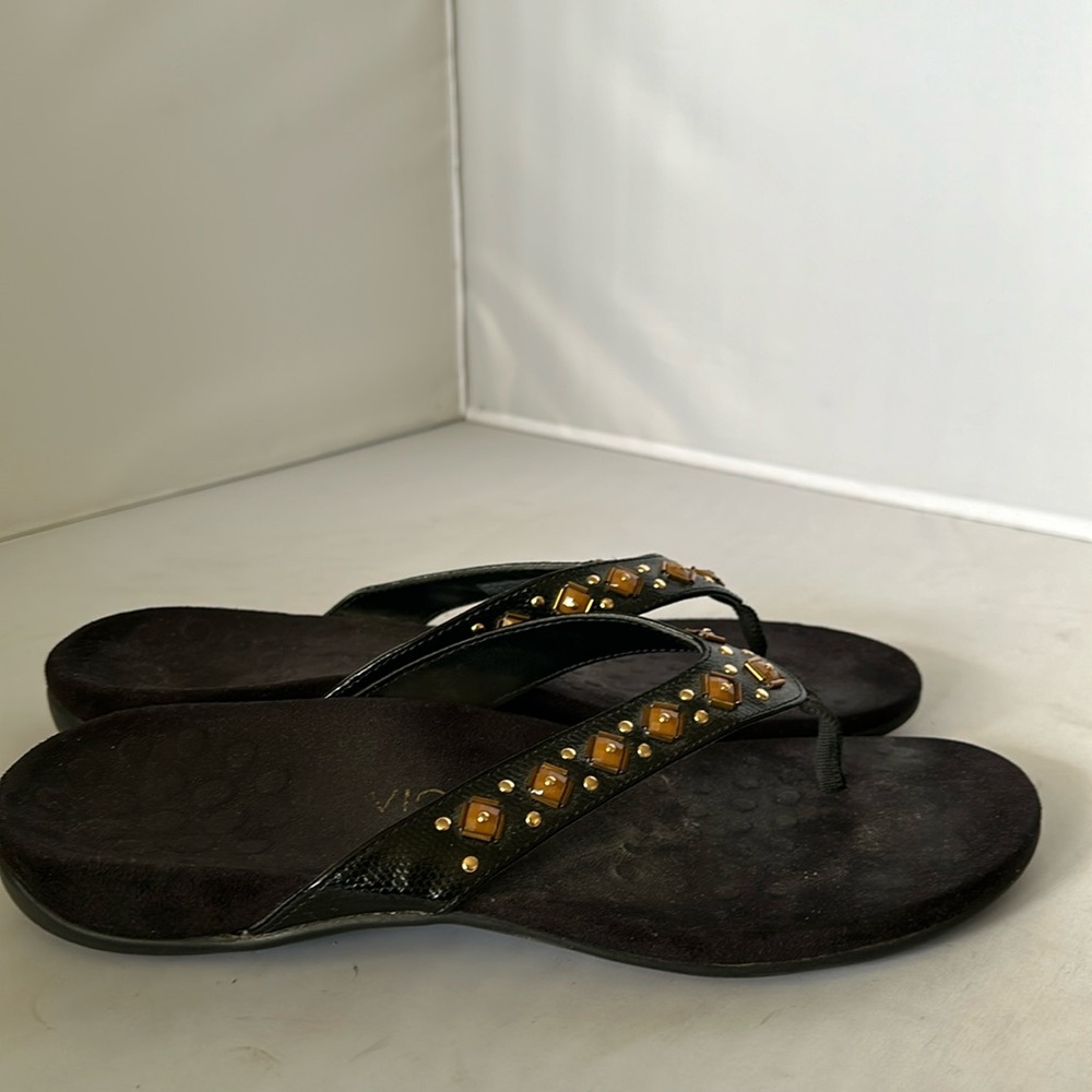 Vionic Loriana studded sandals (T4)
